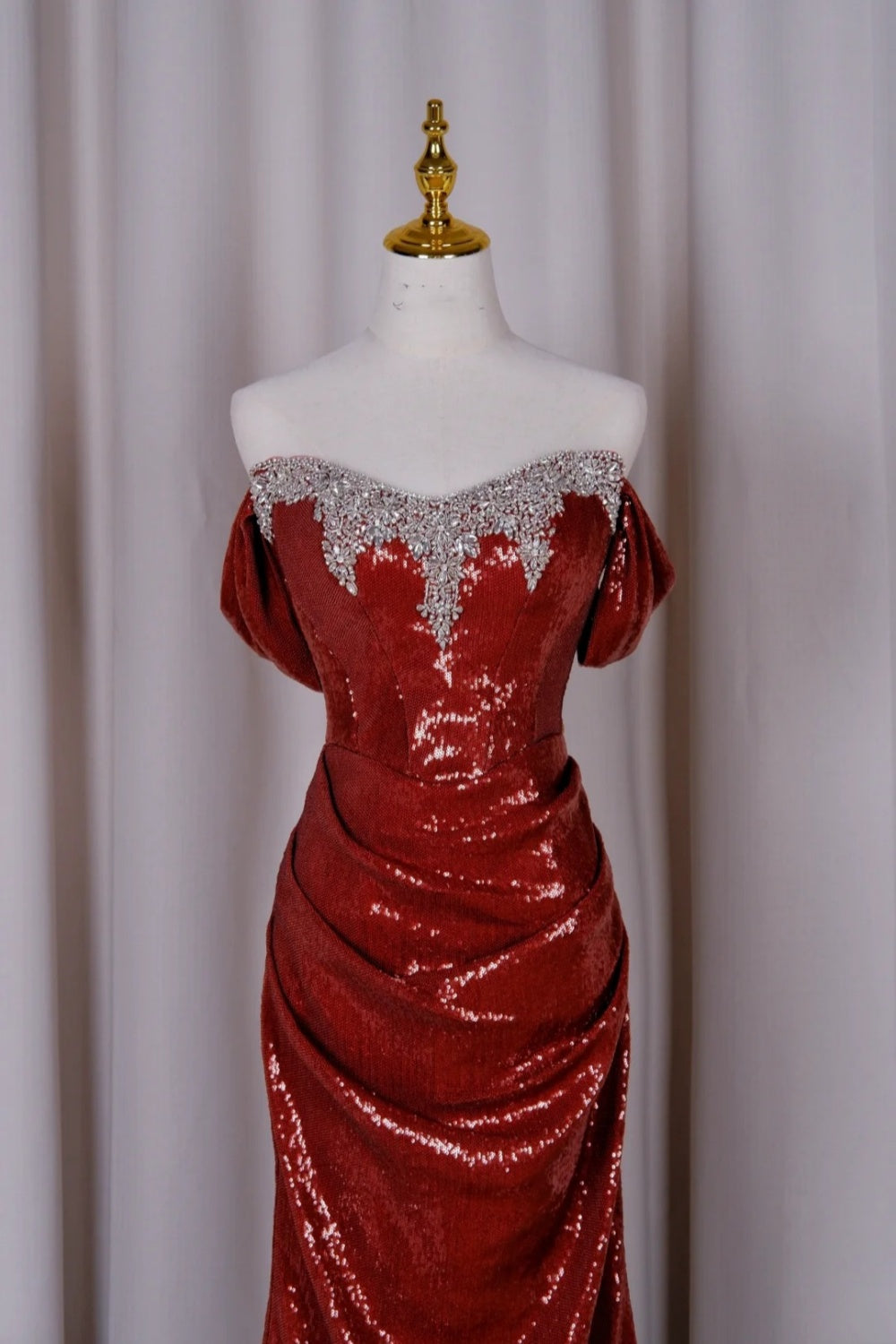 NiceVestidos – Burgunderrotes, paillettenbesetztes, langes formelles Ballkleid NV5993