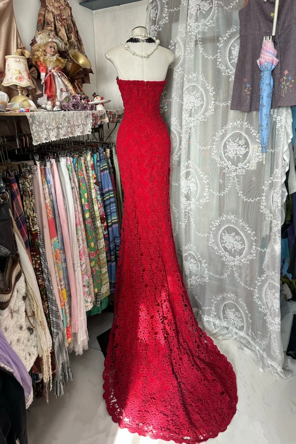 Wunderschönes rotes, langes Vintage-Abendkleid/Partykleid aus Spitze NV6859
