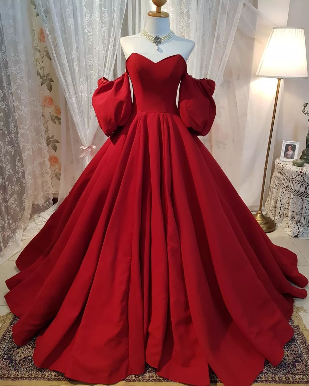 NiceVestidos--Vintage Red Strapless Puff Sleeve High-End Gown, Ball Gown Style Luxury Long Dress for Evening Party & Ball NV5888