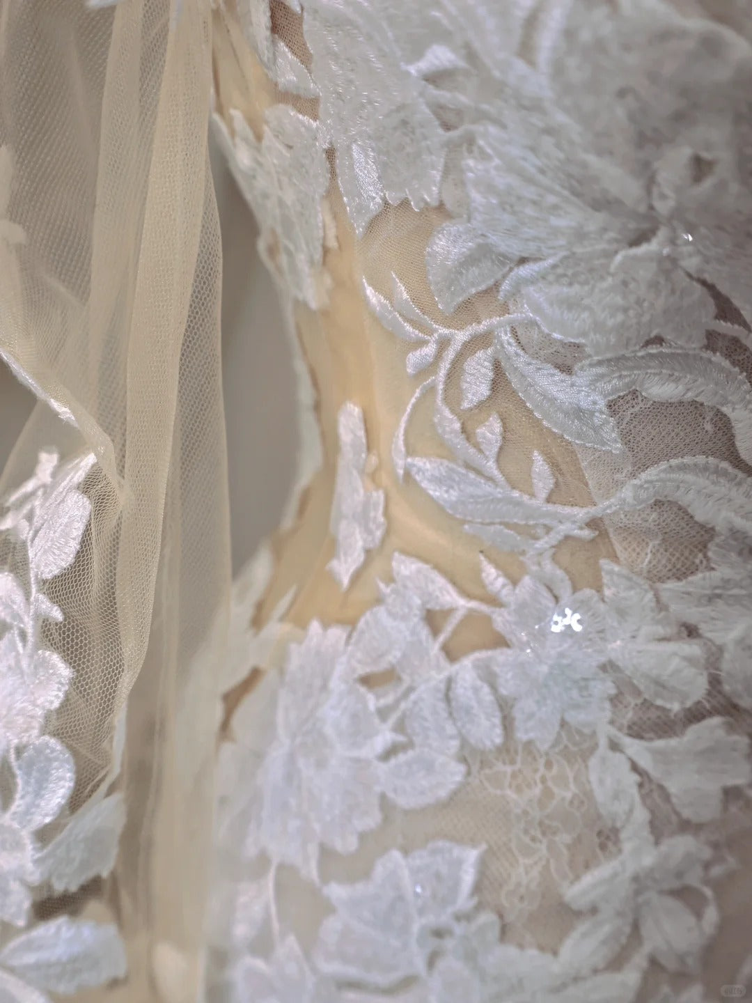 White floral applique lace long sleeves long mermaid slim fit floor length ball gown evening gown wedding dress nv4435