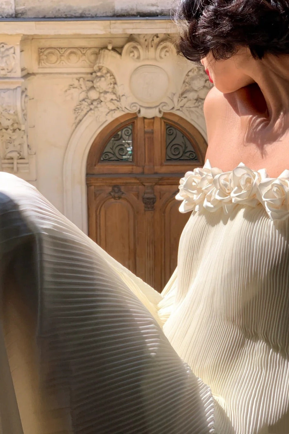 Französisches 3D-Blumen-Kleid mit schulterfreiem Ausschnitt: Plissierter Chiffon, rückenfreies Kleid mit Schärpe, Feen-Thermalbad-Kleid NV6402