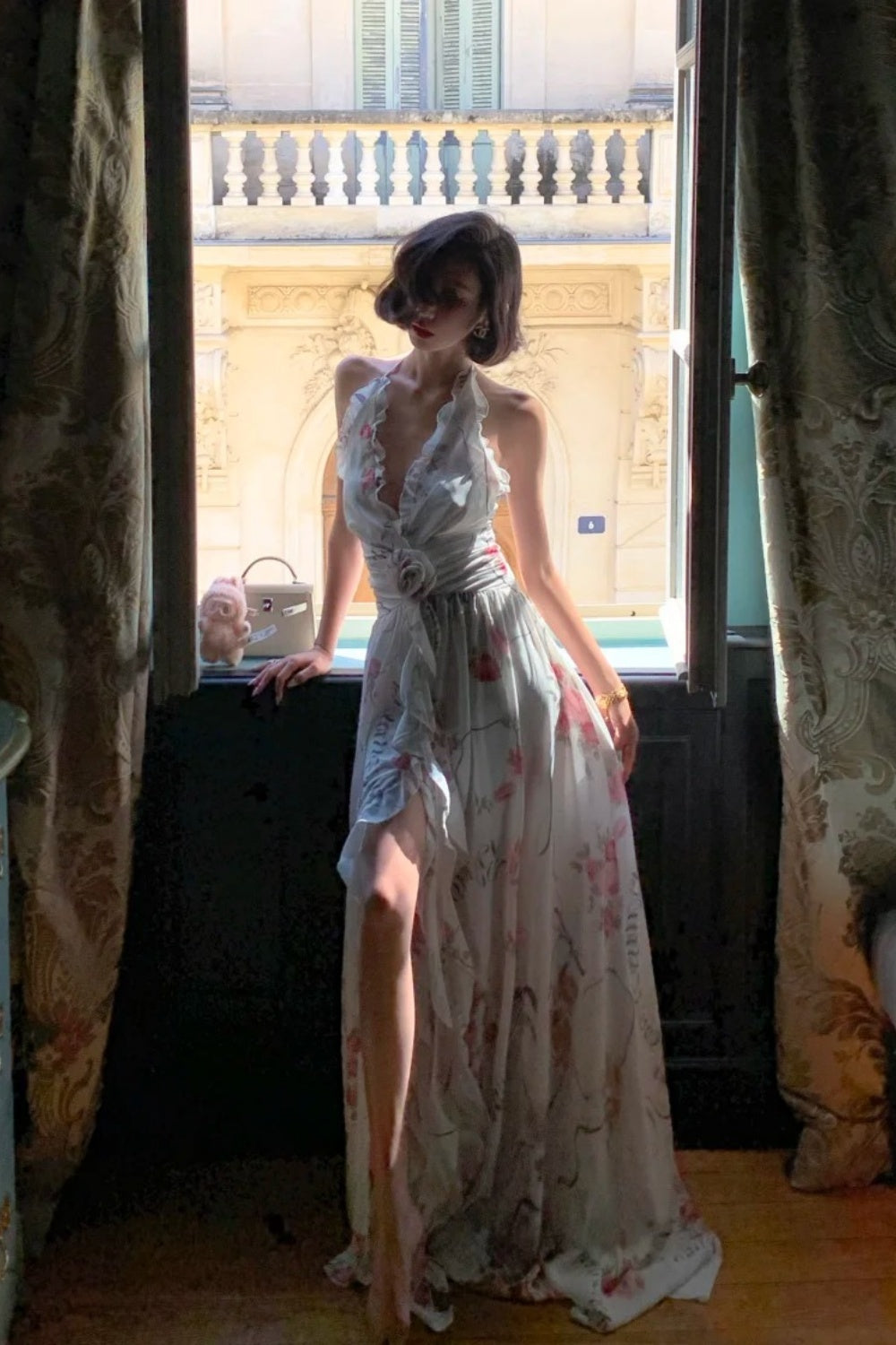 Neckholder-Abendkleid mit Rosenmuster im französischen Stil: Rückenfreies Maxikleid, Feenkleid für den Urlaub NV6403