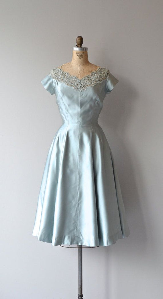 NiceVestidos-Elegant Short Satin Homecoming Dress Birthday Dress nv5512