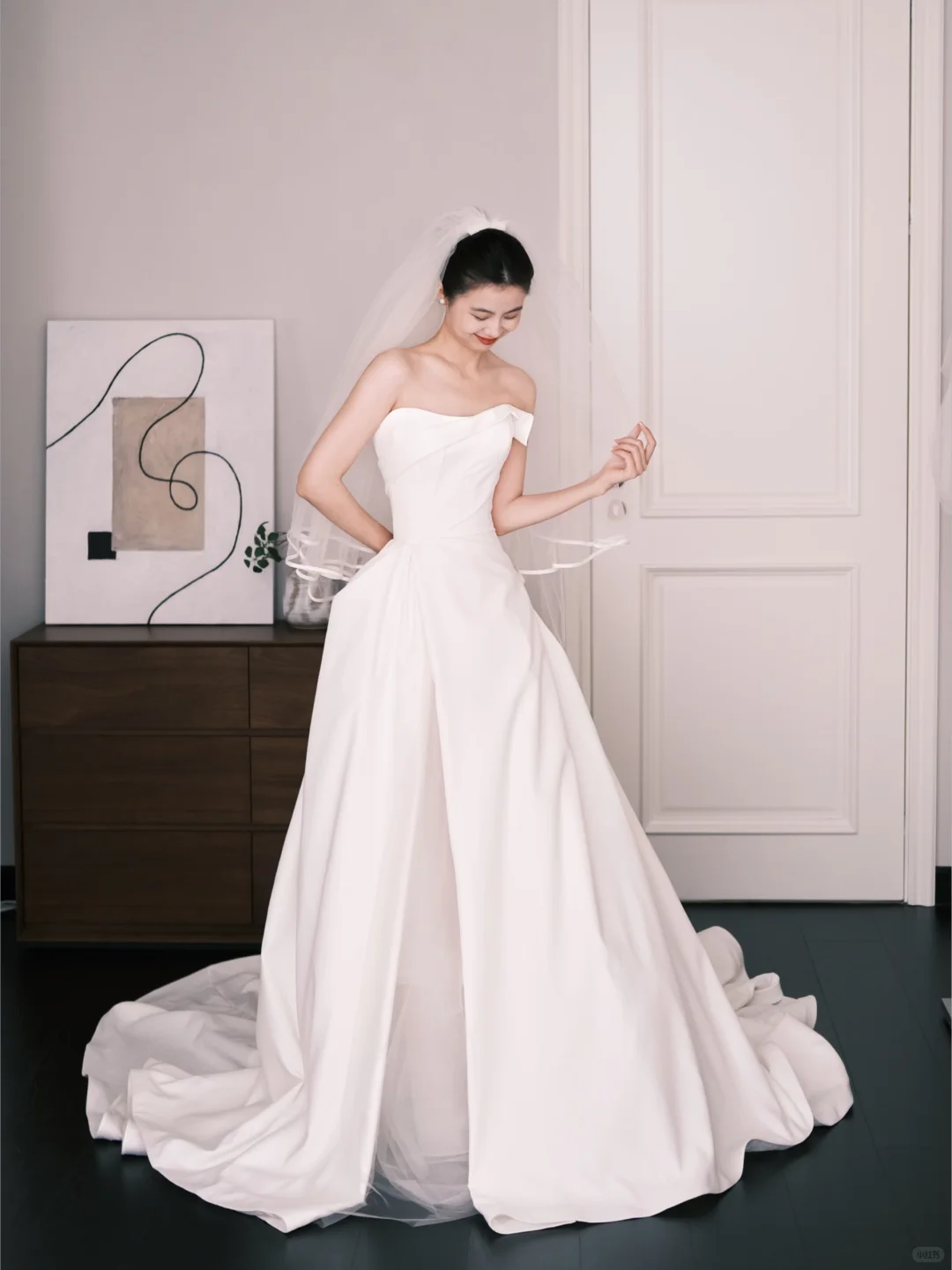 Minimalist Satin Ball Gown Wedding Dress Strapless Bow Bridal Gown  NV7247