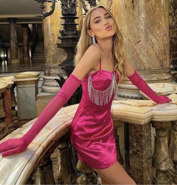 Barbie Pink Fashion Unique Slim Short Mini Prom Dress Evening Dress Homecoming Dress Party Dress with Chain and Gloves nv2355