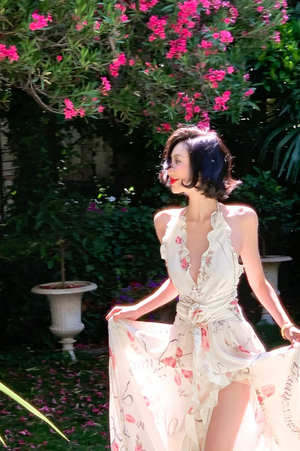 Neckholder-Abendkleid mit Rosenmuster im französischen Stil: Rückenfreies Maxikleid, Feenkleid für den Urlaub NV6403