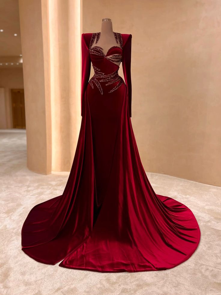 NiceVestidos-A Gorgeous, Sparkling, Exquisitely Beaded Long-Sleeved, Floor-Length Prom Gown. NV6117