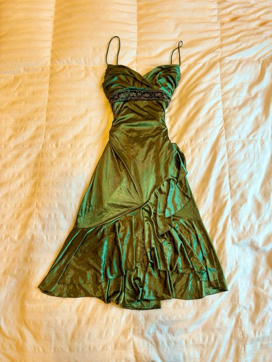 Green Fashion Elegant Short Ruffle Satin Homecoming Dress Birthday Dress nv4500