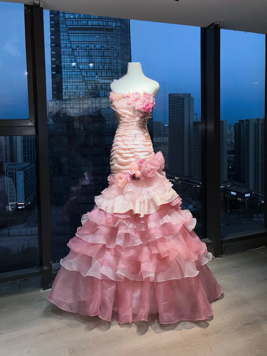 Pink Ombre Strapless Mermaid Evening Gown Ruched 3D Roses Tiered Ruffle Organza Long Prom Dress  NV7014