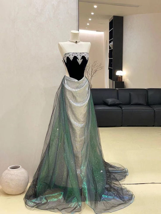 NiceVestidos-Schwarzes Samtkleid ohne Träger mit silber-grünem Farbverlauf und Tüllschleppe NV6224