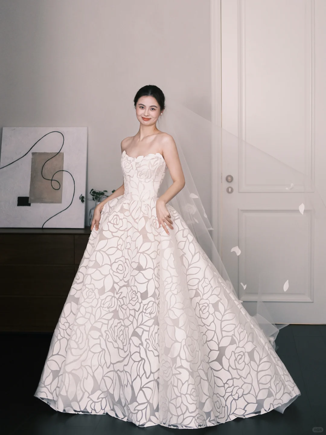 Strapless Scallop Rose Print Ballgown Wedding Dress with Train  NV7371
