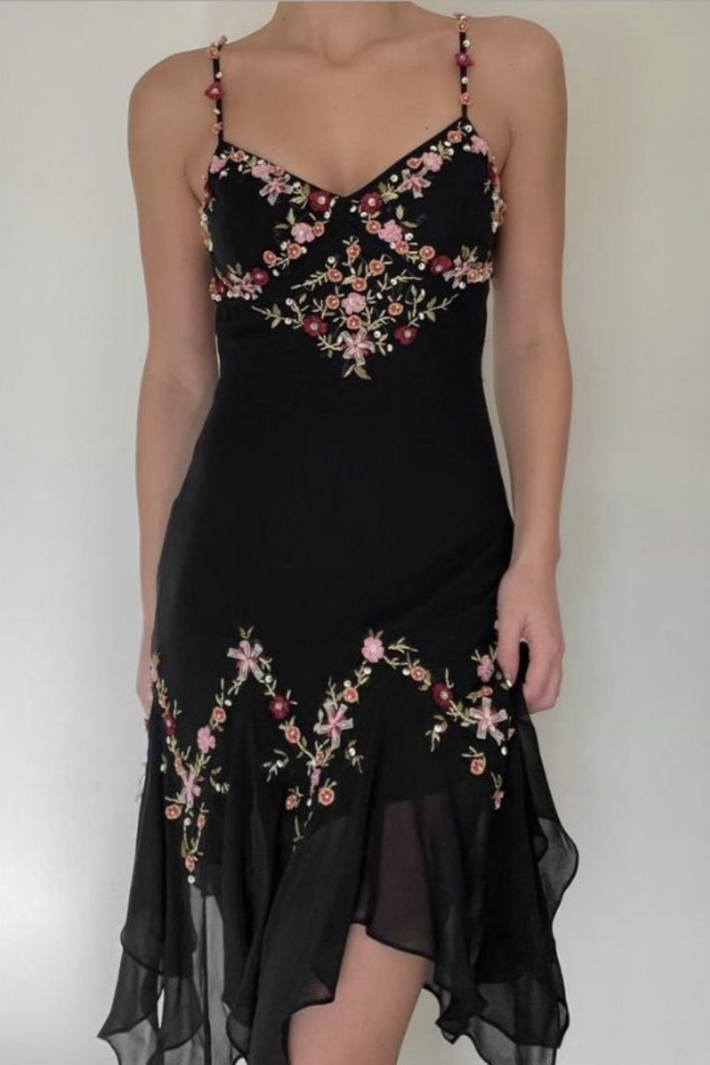NiceVestidos-Black Floral Fairy Short/Mid-Length Unique Homecoming Dress nv5461