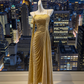 Goldglänzendes, dehnbares Abendkleid mit dünnen Spaghettiträgern – luxuriöses, asymmetrisches Maxikleid mit Schnürung NV6786
