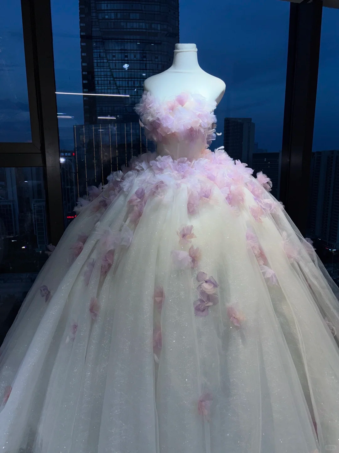Ivory Pink Purple Ombre Strapless Princess Ball Gown 3D Flower Glitter Tulle Lace Long Evening Gown  NV7009