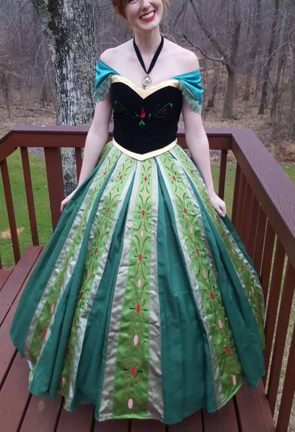 NiceVestidos--Short sleeved Black and Green Color block Tulle Princess style A line Floor length Evening Dress NV5779