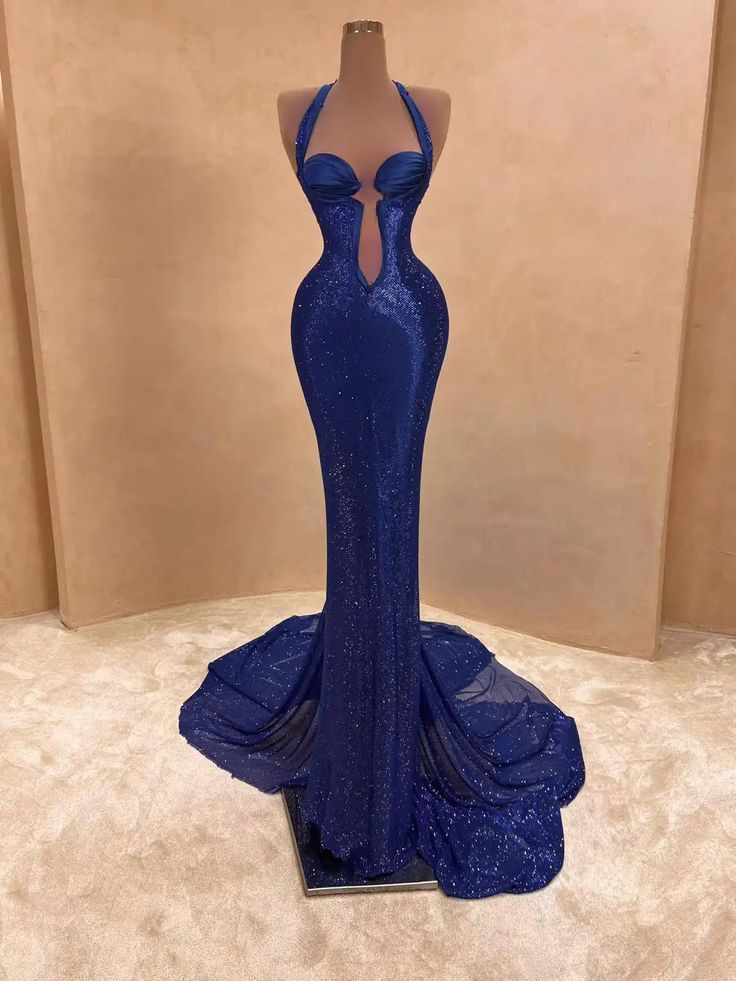 NiceVestidos-Royal Blue Pailletten Neckholder Ärmelloses Meerjungfrauenkleid mit Schleppe, bodenlang, NV6184