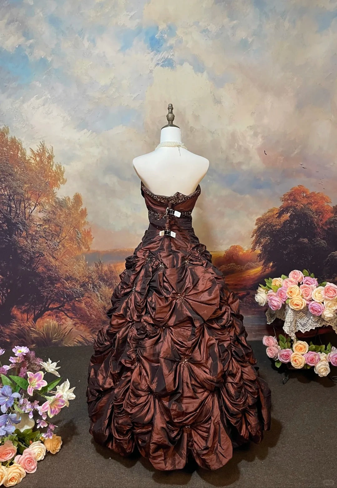 Brown Gorgeous Noble Exquisite Beaded Satin Floor-Length Vintage Long Ball Gown nv5153