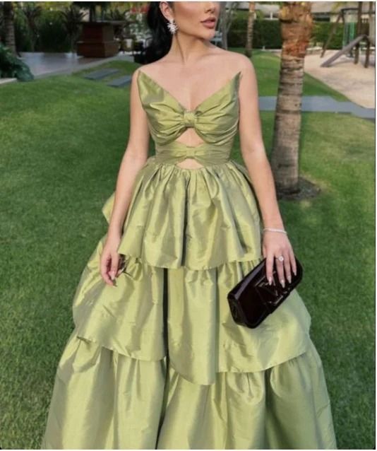 Green Elegant Cute A-line Off-shoulder Multi-layered Backless Evening Dress Ball Gown Party Dress nv2378