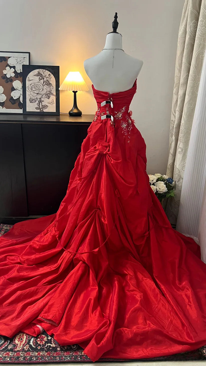 Rotes Satin-Abendkleid mit Schleppe | Verzierter Vintage-Stil | Abend-/Partykleid NV6316