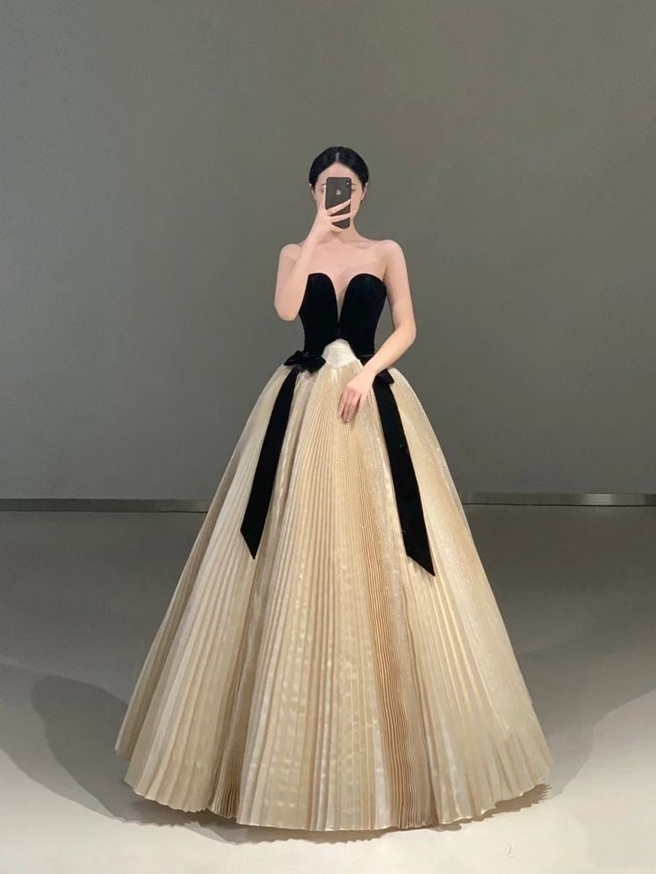 NiceVestidos – Schlichtes und stilvolles langes Kleid in Schwarz-Weiß, bodenlang, NV6071