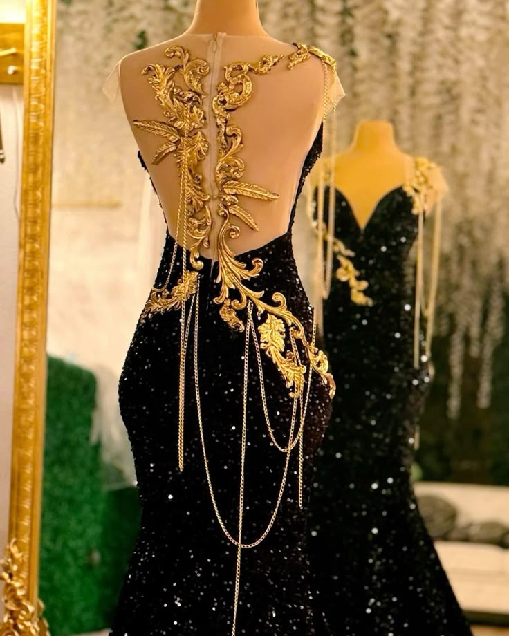 NiceVestidos-Black, Glamorous, Long Sequined Evening Gown With Delicate Gold Embellishments. NV6098