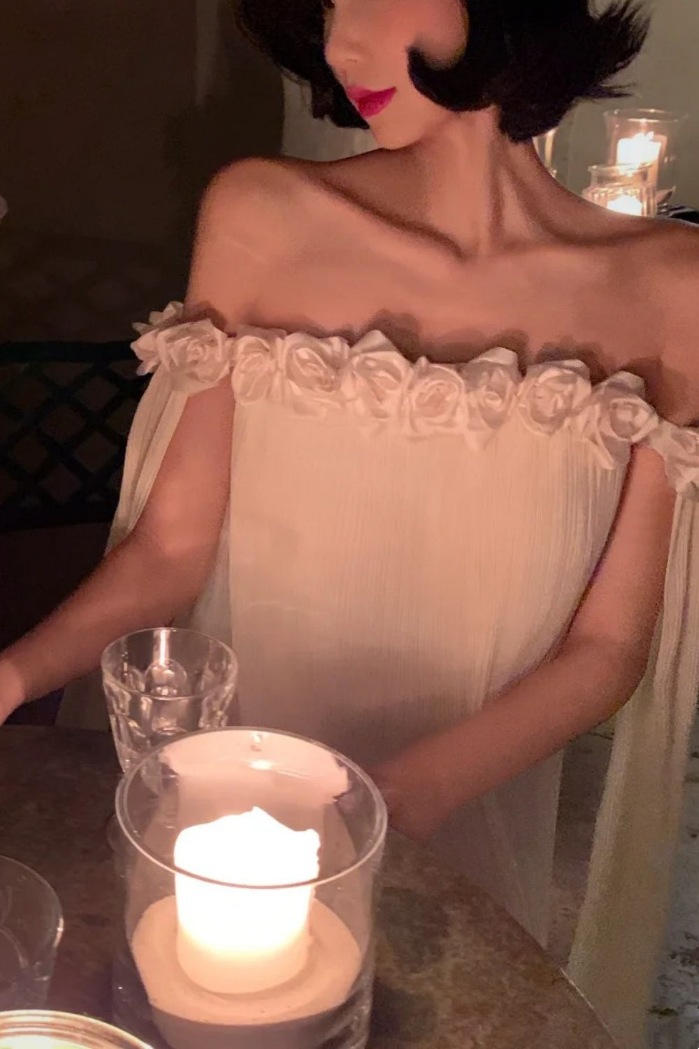 Französisches 3D-Blumen-Kleid mit schulterfreiem Ausschnitt: Plissierter Chiffon, rückenfreies Kleid mit Schärpe, Feen-Thermalbad-Kleid NV6402