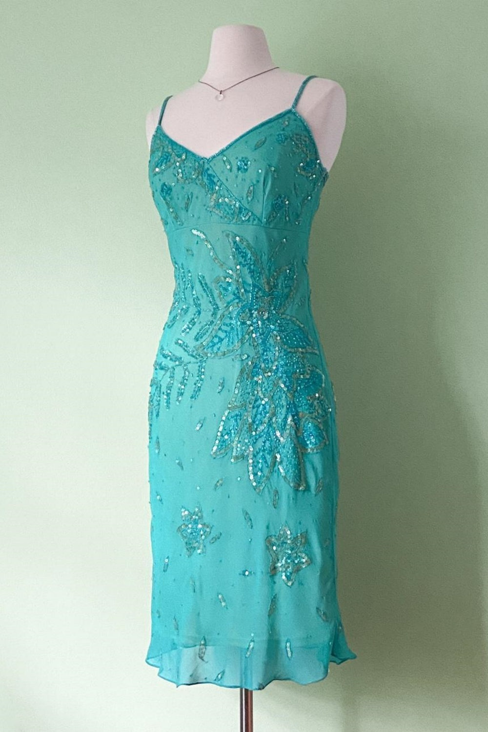 NiceVestidos--Blue delicate floral beaded short chiffon homecoming dress prom dress NV5652