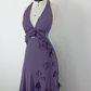NiceVestidos – Vintage Lavendel-Lila 3D-Blumen-Halterkleid mit tiefem V-Ausschnitt, asymmetrischen Rüschen und Rüschen NV5908