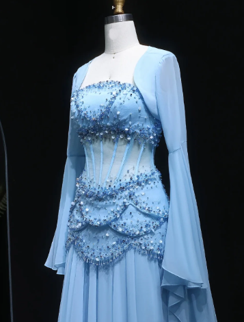 Fairy Luxury Court Style Hellblaues, perlenbesetztes, transparentes Abendkleid mit Schleppe – Hochzeits- und Ballkleid im Ozean-Stil NV6382