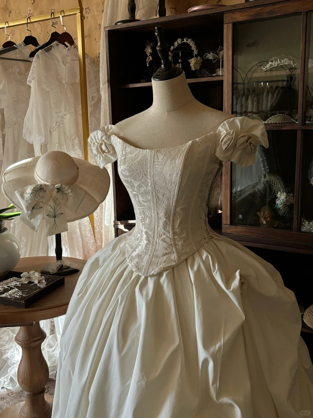 Ivory White Floral Ruffles Elegant Beautiful Long Satin Ball Gown Evening Dress Wedding Dress nv4441