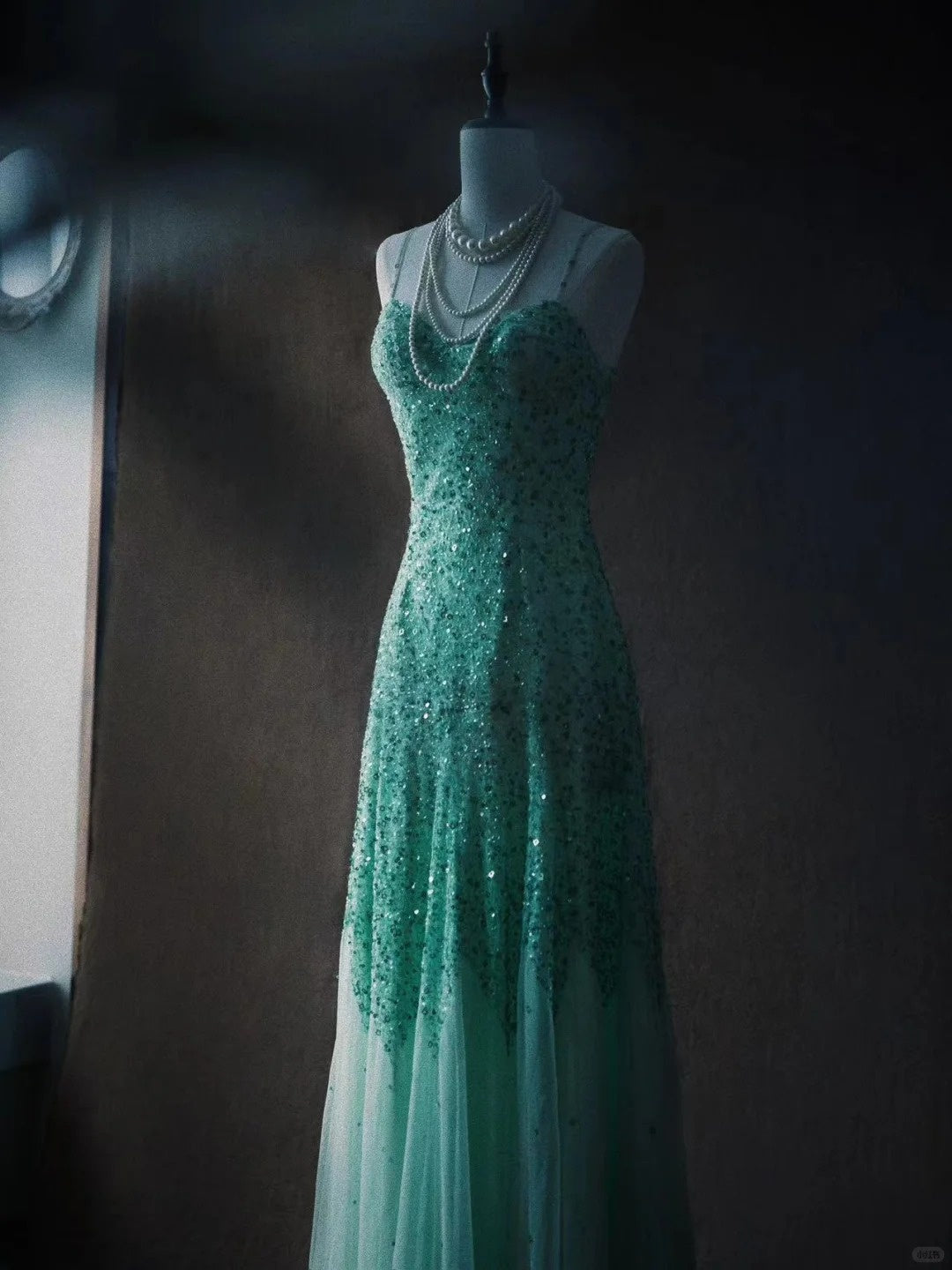 Green sequins exquisite bead decoration retro long chiffon formal dress NV6611