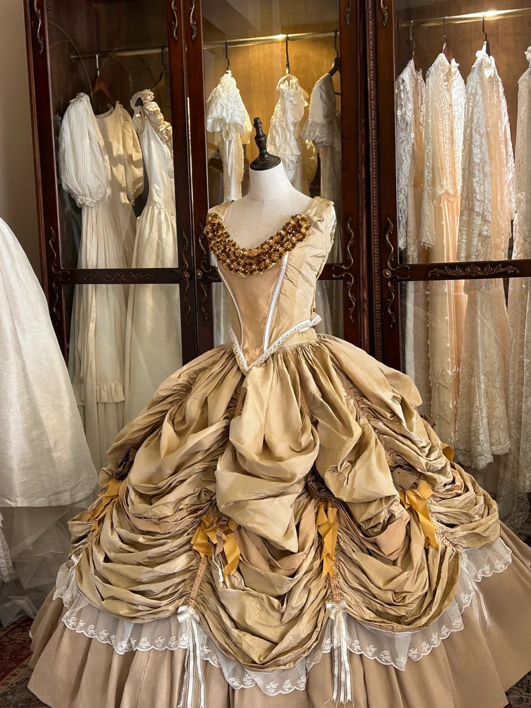 Yellow princess pleated gold rose handmade beads noble and beautiful fairy tale pure beauty long satin ball gown evening gown wedding dress nv4440