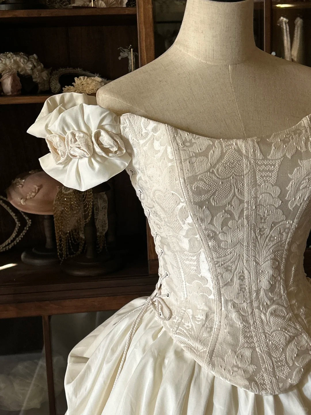 Ivory White Floral Ruffles Elegant Beautiful Long Satin Ball Gown Evening Dress Wedding Dress nv4441
