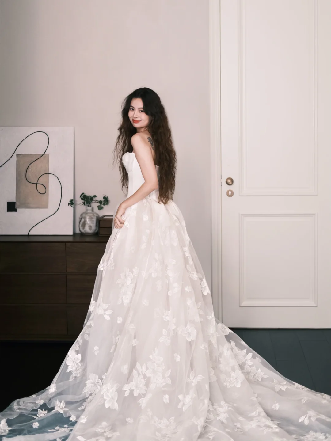 Sweetheart Strapless Boned Tulle Wedding Dress with 3D Flower Appliques  NV7373
