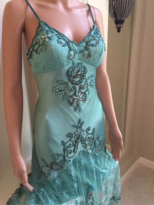 Blue Vintage Exquisite Beaded Lace Spaghetti Strap Long Prom Gown Evening Dress Party Dress nv3540