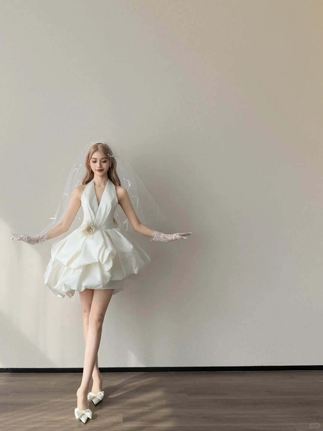 White Halter Deep V Bubble Mini Wedding Dress With 3D Flower  NV7142