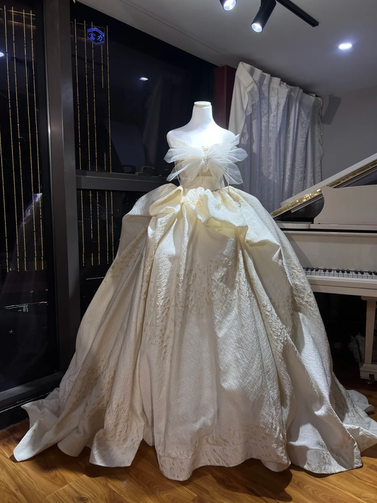 Strapless 3D Butterfly Jacquard Ball Gown, Long Train Wedding Bridal Dress  NV7100