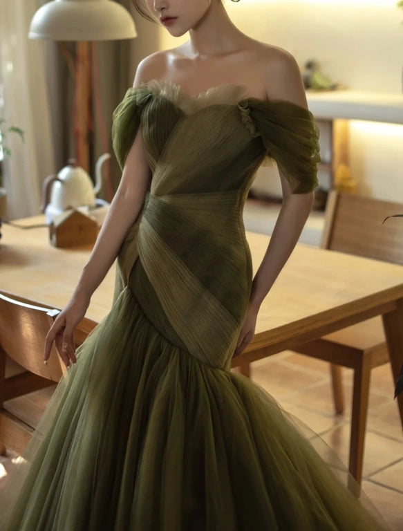 Green beautiful elegant long tulle off-shoulder ball gown evening dress nv73