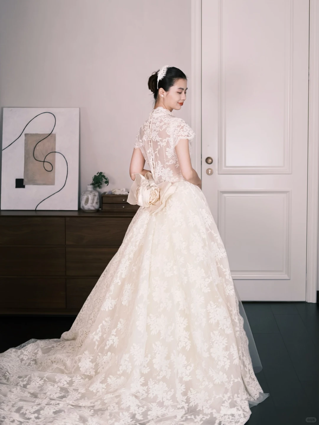 V Neck Cap Sleeve Lace Ballgown Wedding Dress, Ivory Vintage Bridal Gown  NV7288