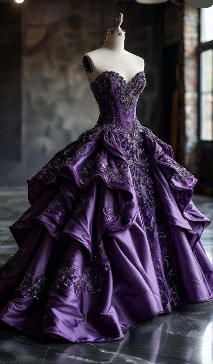 Luxuriöses und exquisites langes Ballkleid NV6502