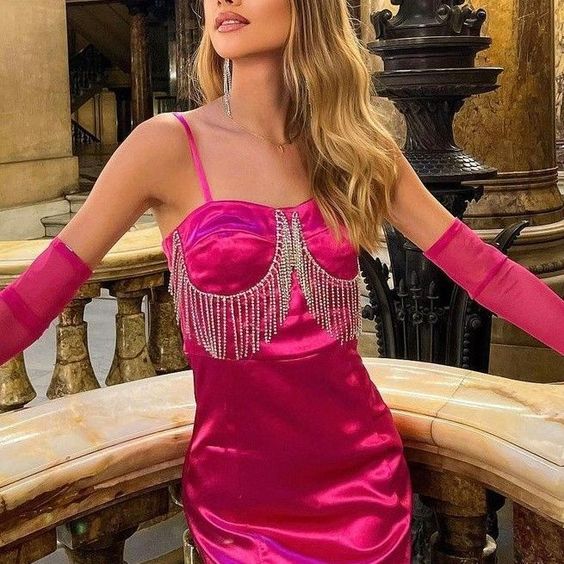 Barbie Pink Fashion Unique Slim Short Mini Prom Dress Evening Dress Homecoming Dress Party Dress with Chain and Gloves nv2355