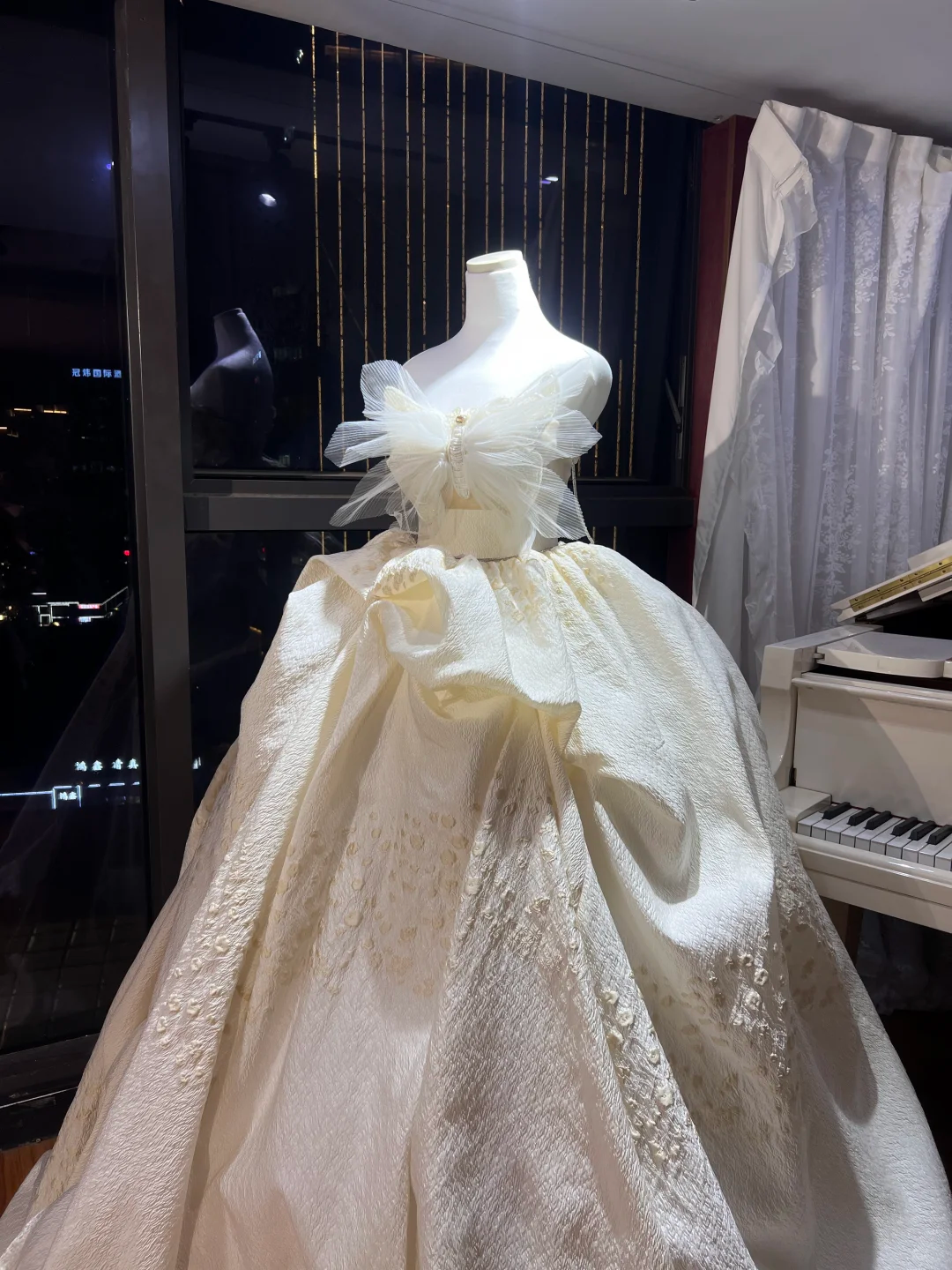 Strapless 3D Butterfly Jacquard Ball Gown, Long Train Wedding Bridal Dress  NV7100