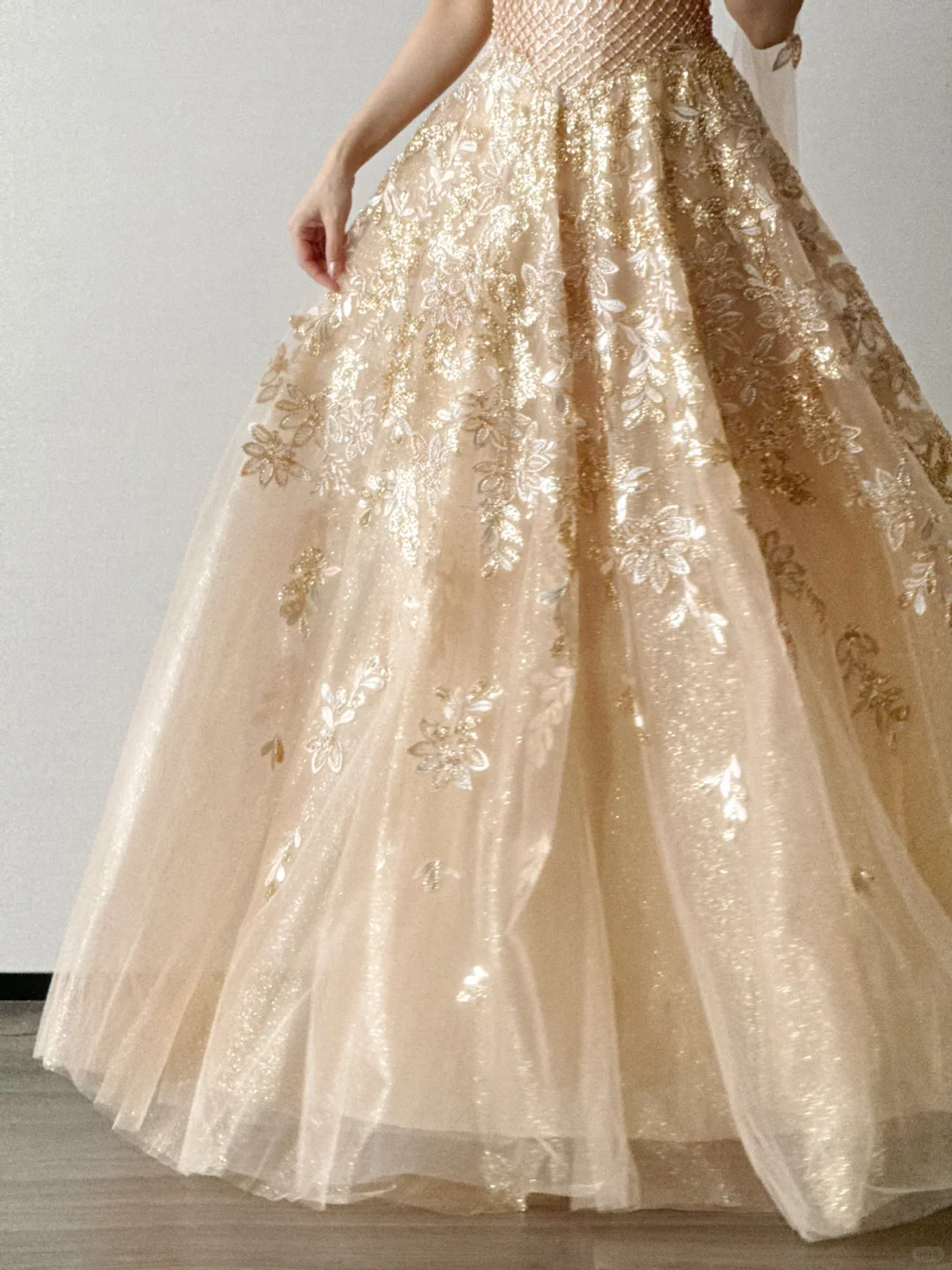 Champagne Strapless Ball Gown Gold Floral Tulle Prom Dress With Streamer  NV7113