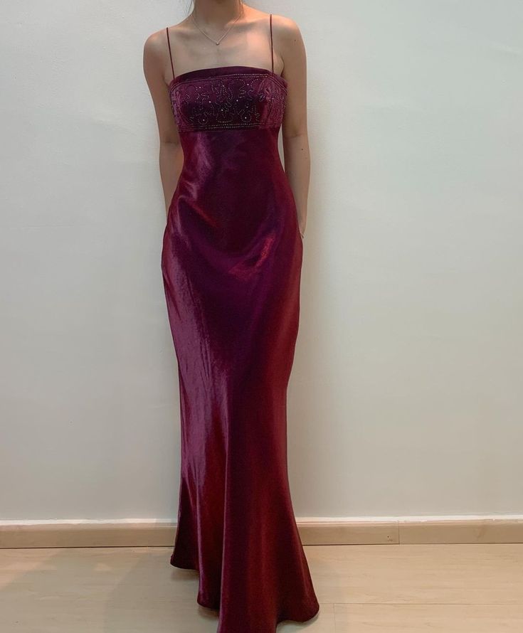 Grape Purple Retro Elegant Fashion Exquisite Beading Spaghetti Strap Long Satin Ball Gown Party Dress Evening Dress nv3610