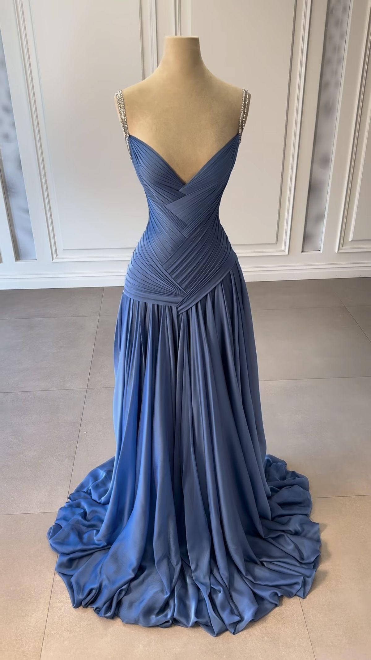 NiceVestidos - Abendkleid Blaues Satin-Abendkleid, bodenlang, NV5951