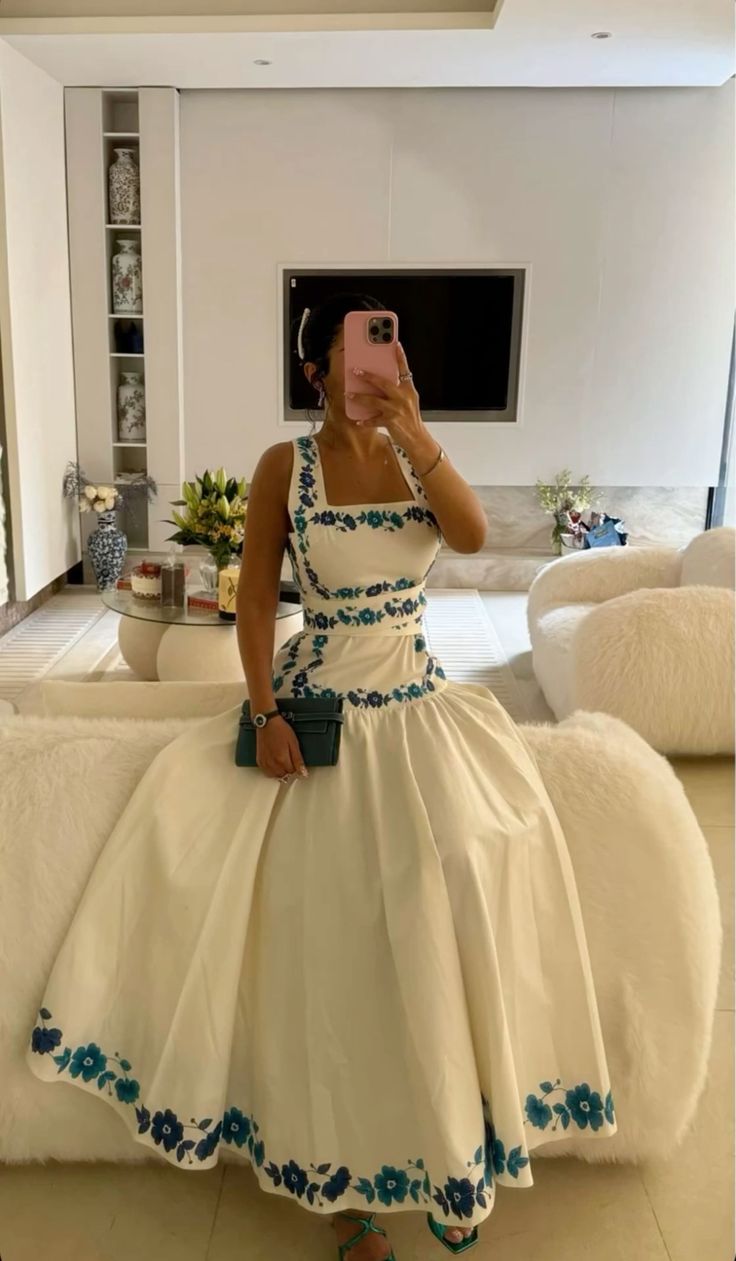 White light color simple elegant floral long impressive ball gown evening dress courtyard garden party dress statues dress to impress nv2579