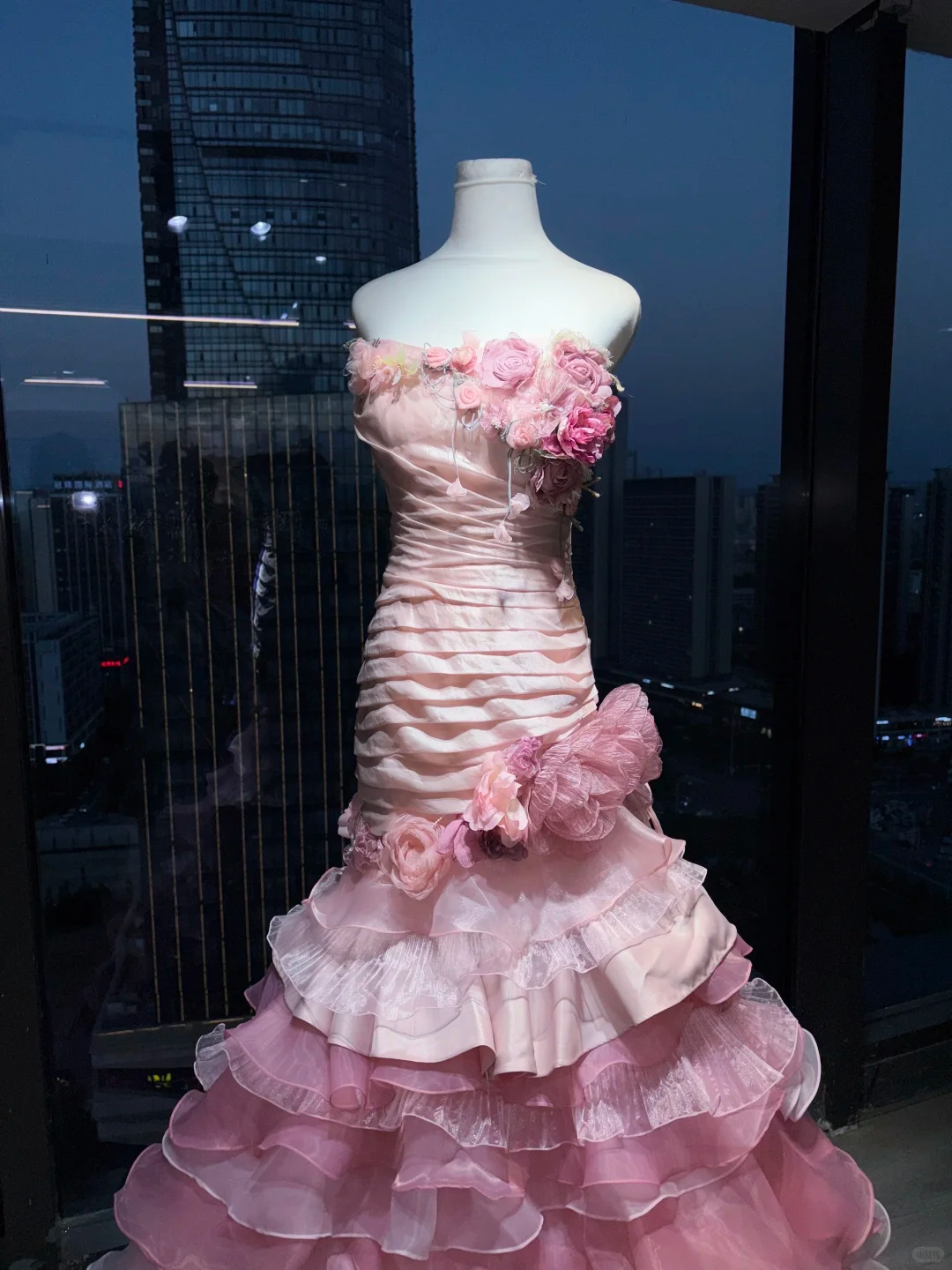 Pink Ombre Strapless Mermaid Evening Gown Ruched 3D Roses Tiered Ruffle Organza Long Prom Dress  NV7014