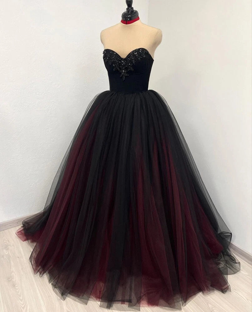 Ärmelloses, schwarz-rotes Tüllkleid mit Farbverlauf | Luxuriöses, glamouröses Cape-Kleid mit Perlenbesatz und ohne Schleppe für Galabälle NV6298