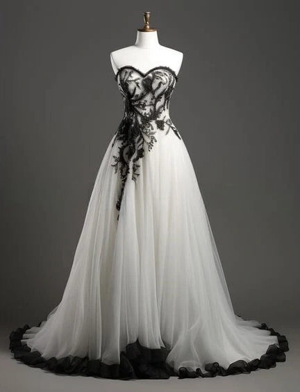 Dunkles, gotisches, trägerloses Ballkleid aus Tüllspitze mit Schleppe und langer Schleppe – leichtes Brautkleid für Hochzeitszeremonie und Mottoparty NV6333